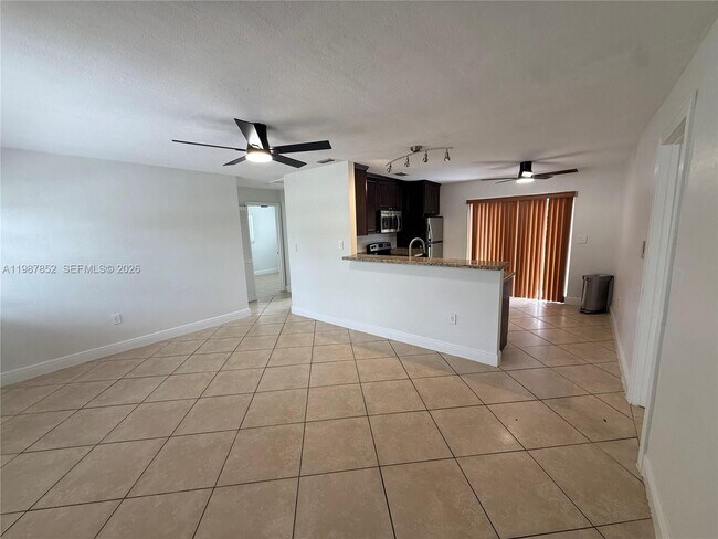 Foto del edificio - 7320 Ramona St