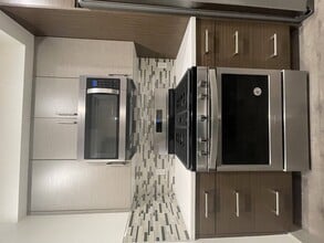 Interior Photo - Lido Apartments - 4847 Oakwood