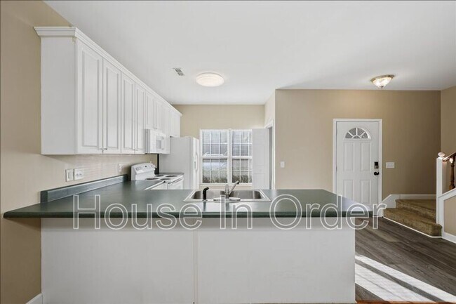 Foto del edificio - 48 Ridgestone Cir