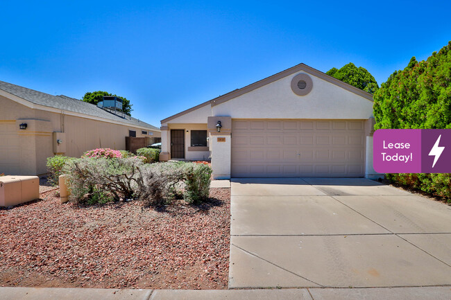Building Photo - 2837 W Angela Dr