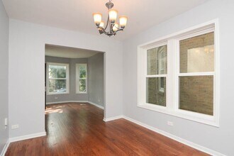 Building Photo - 3644 N Albany Ave