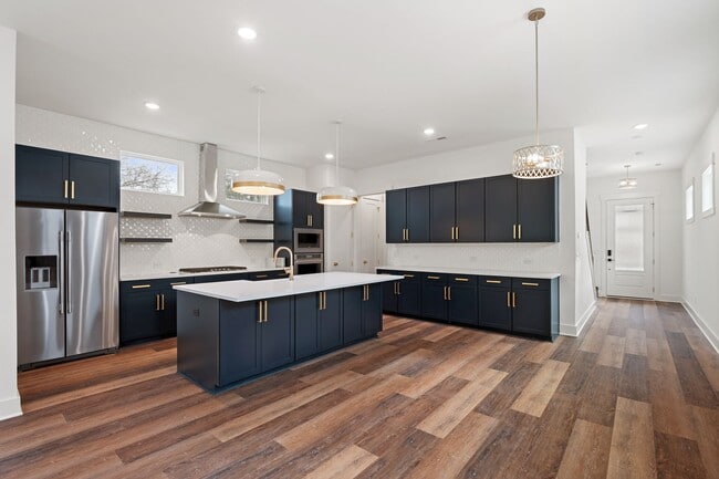 Foto del edificio - Modern 4-bedroom, 4-bathroom Home in Durham, NC