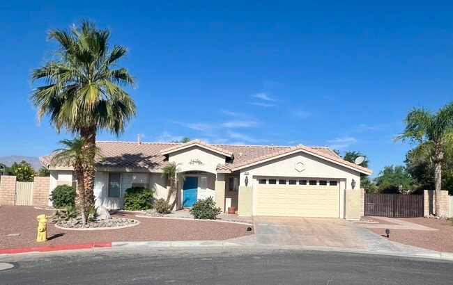 Building Photo - 78825 Zenith Way