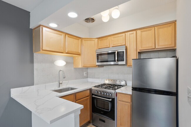 Foto del edificio - 6758 N Sheridan Rd