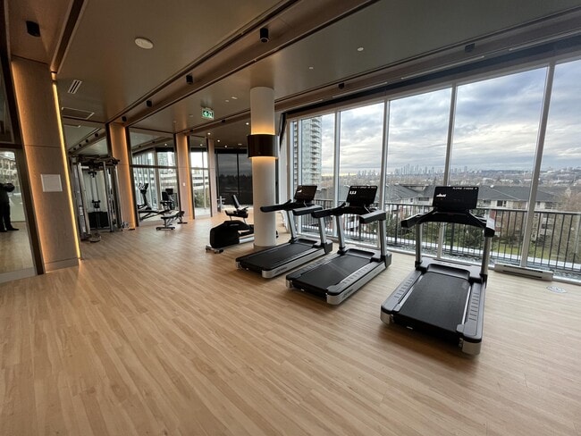 Photo du bâtiment - 4730 Lougheed Hwy.