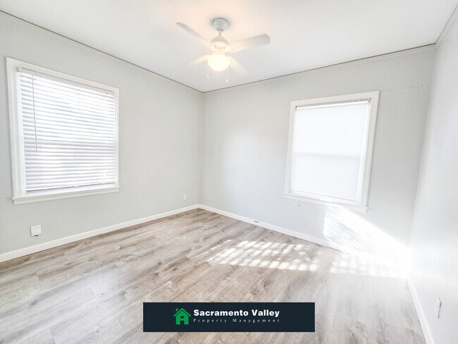 Foto del edificio - 4117 Catala Way