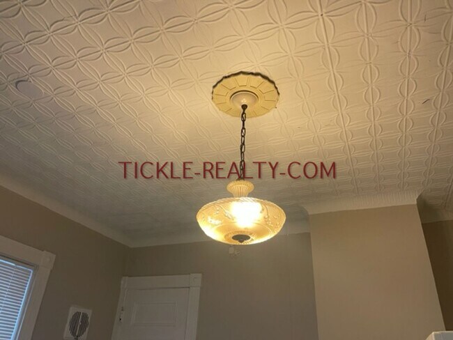 Foto del edificio - 626 University Ave