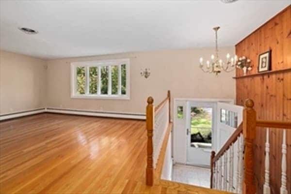 Building Photo - 11A Centre Ln