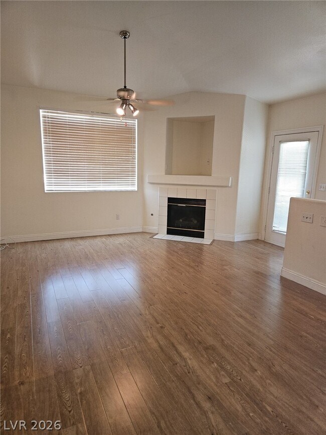 Building Photo - 9901 Trailwood Dr