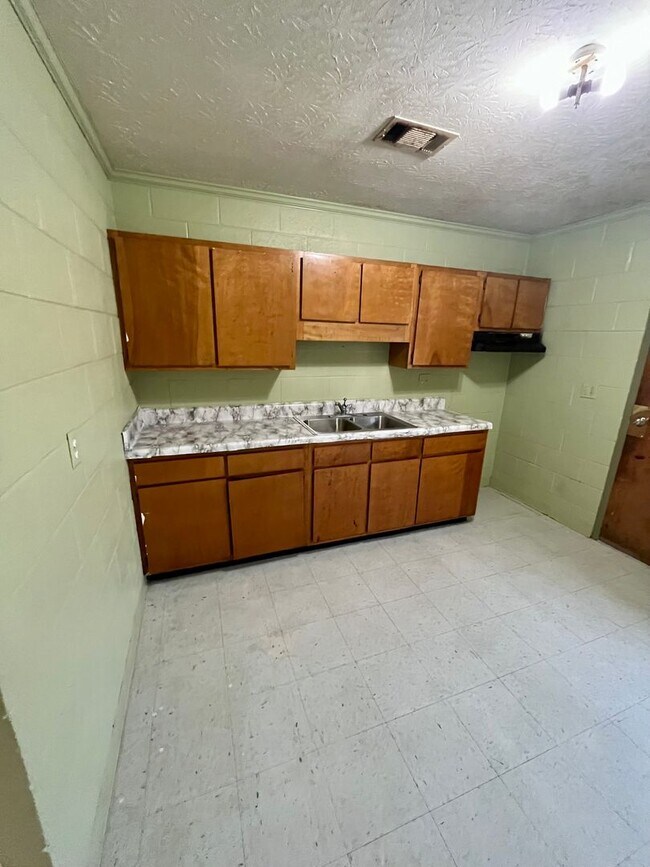 Foto del edificio - 370 E Gordon Ave