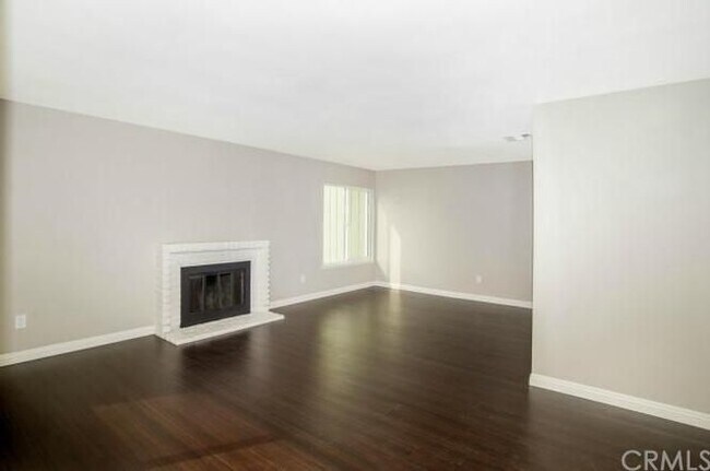 Foto del edificio - 2057 S Cherry Ave