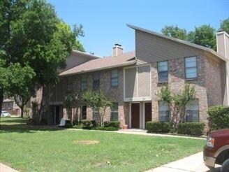 Primary Photo - Sycamore Square Townhomes