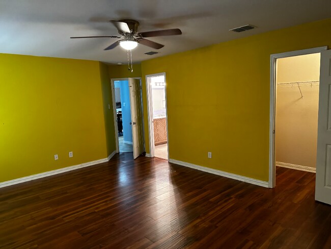 Foto del edificio - 8124 Stowe Springs Ln