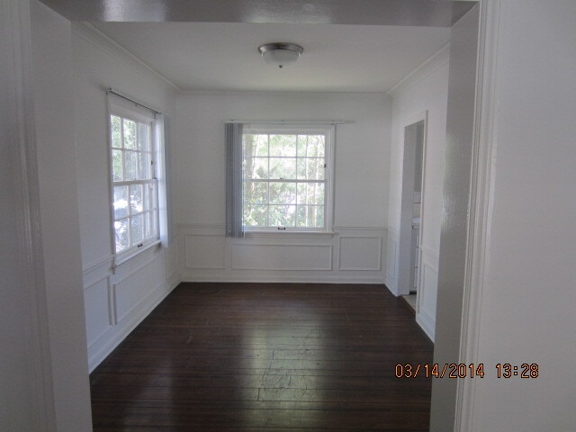 Building Photo - 10848 Weyburn Ave