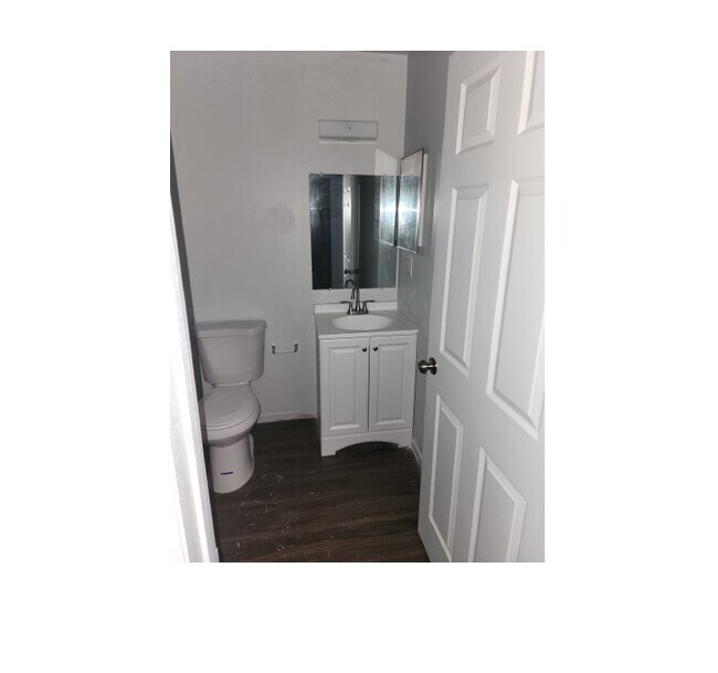 Building Photo - 4524 Harding St