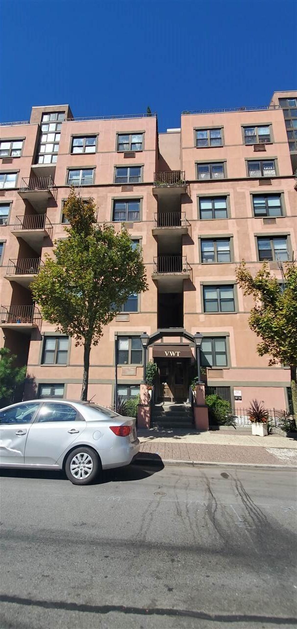 Foto del edificio - 43-49-49 Van Wagenen Ave