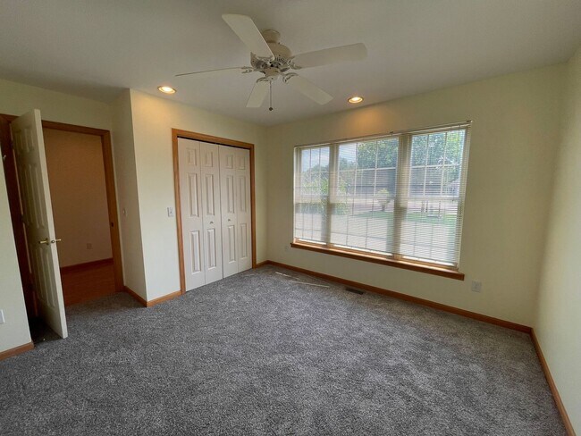 Foto del edificio - Two Bedroom Condo in Kalamazoo