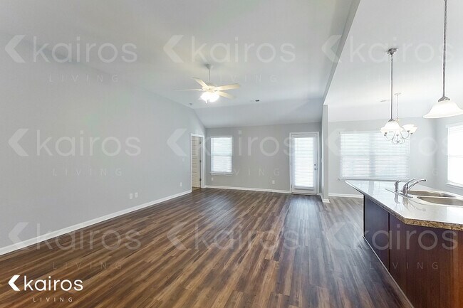 Foto del edificio - 6951 Brightwell Ln