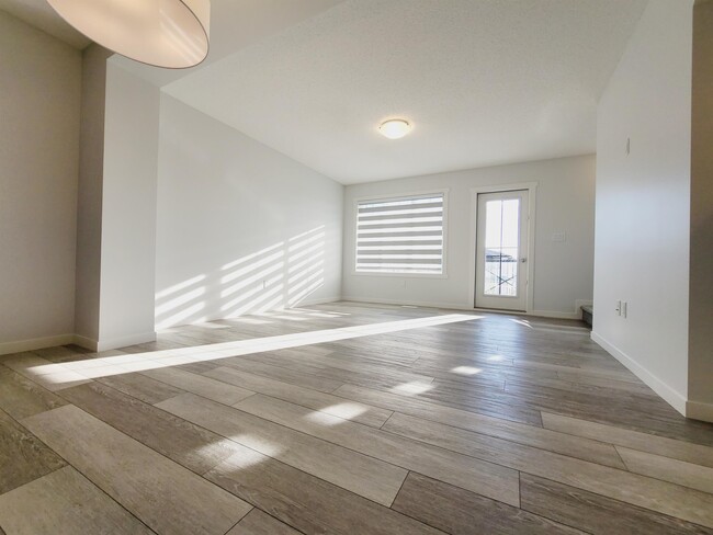 Photo du bâtiment - 1107 Cy Becker Rd NW