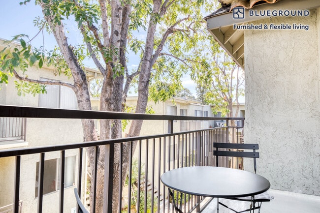 Building Photo - 17200 Burbank Blvd