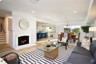Building Photo - 32107 Beachview Ln