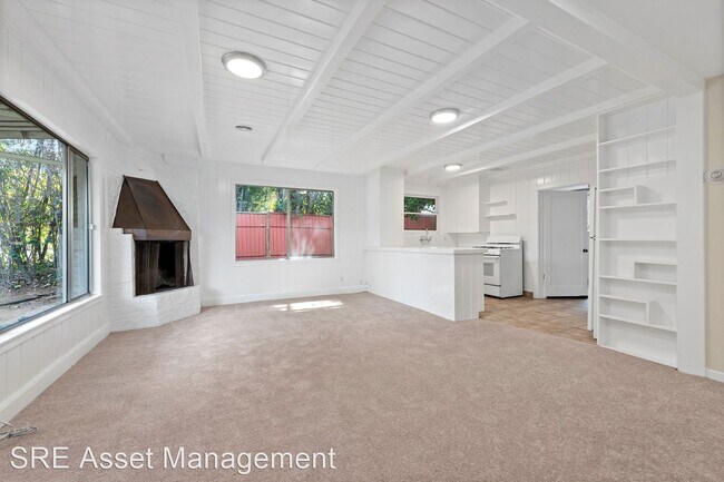 Foto del edificio - 2 br, 1 bath House - 15881 Winchester Blvd