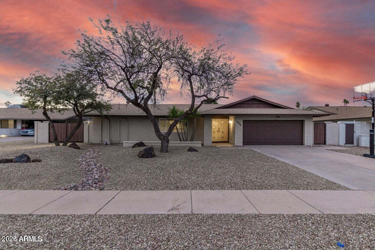 Foto principal - 10844 N 37th Pl