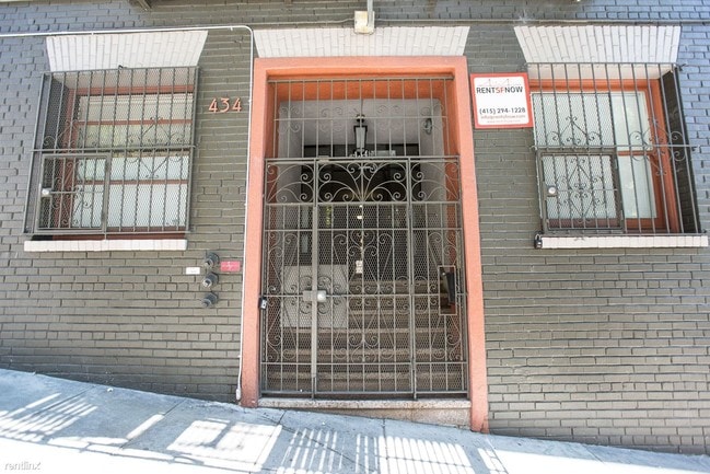 Building Photo - 434 Leavenworth St