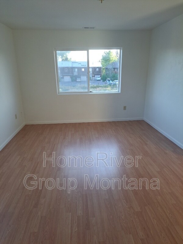 Foto del edificio - 220 N Grant St
