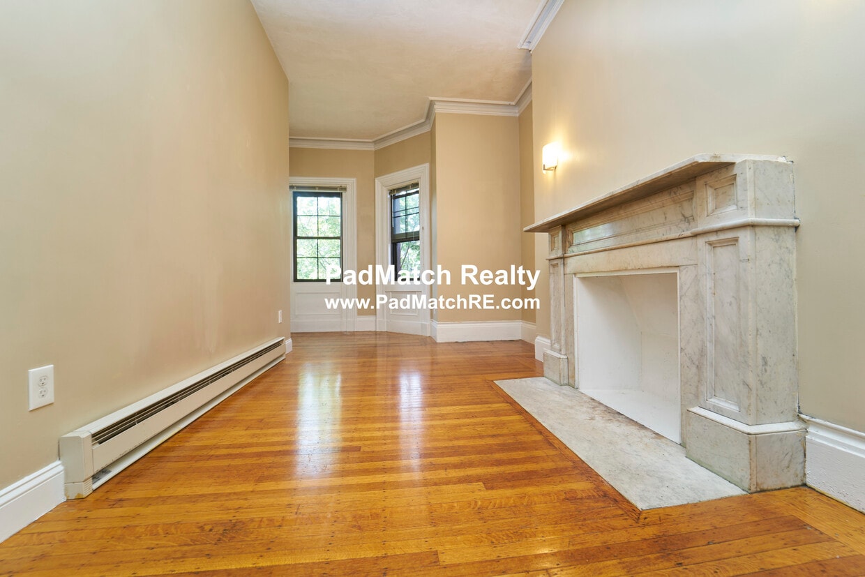 Primary Photo - 217 Beacon St