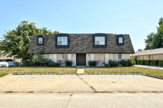 Building Photo - 1309 Crown Point Ave