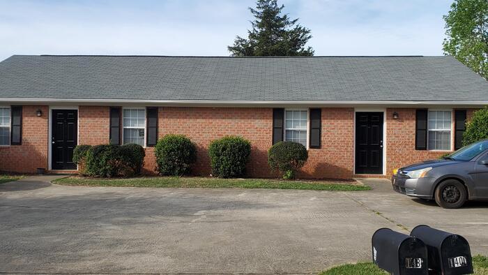 Primary Photo - 148 Deer Pkwy