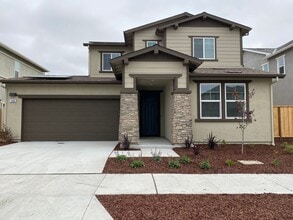 Building Photo - 1494 Oak Cir