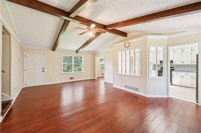 Building Photo - 498 Cole Dr SW