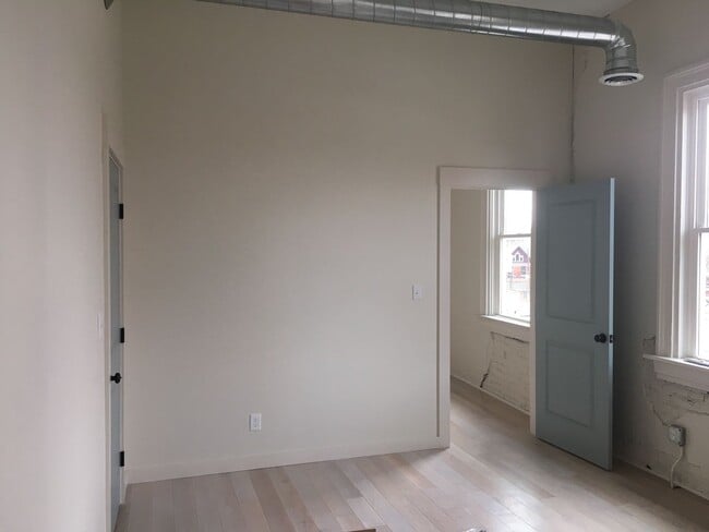 Building Photo - 4018 Apple St