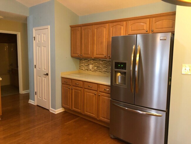 Building Photo - 8801 Carriage House Way Knoxville TN  37923
