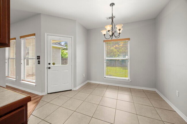 Foto del edificio - 48317 Fox Hollow Blvd