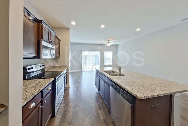 Building Photo - 807 Ferguson Ln