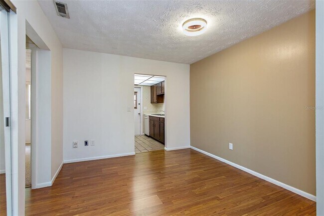 Building Photo - 5337 Hansel Ave