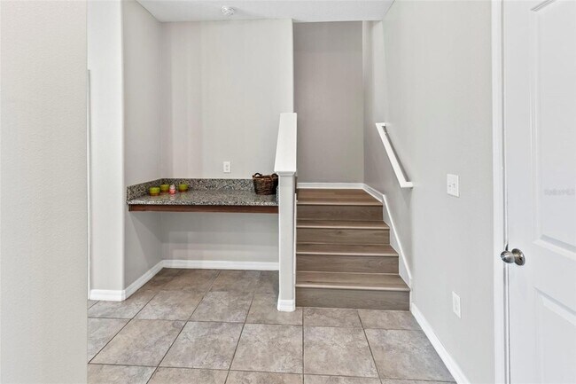 Foto del edificio - 15504 Florence Hollow Pl
