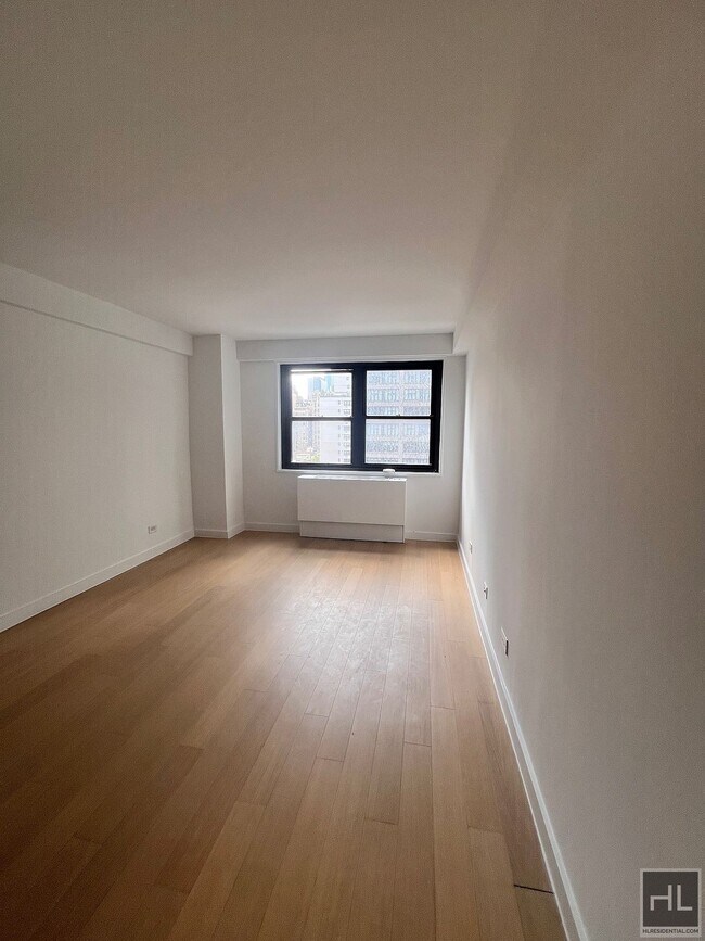 Building Photo - East 39th Street