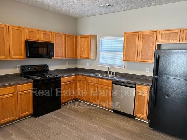 Foto del edificio - 1741 Carrington Dr