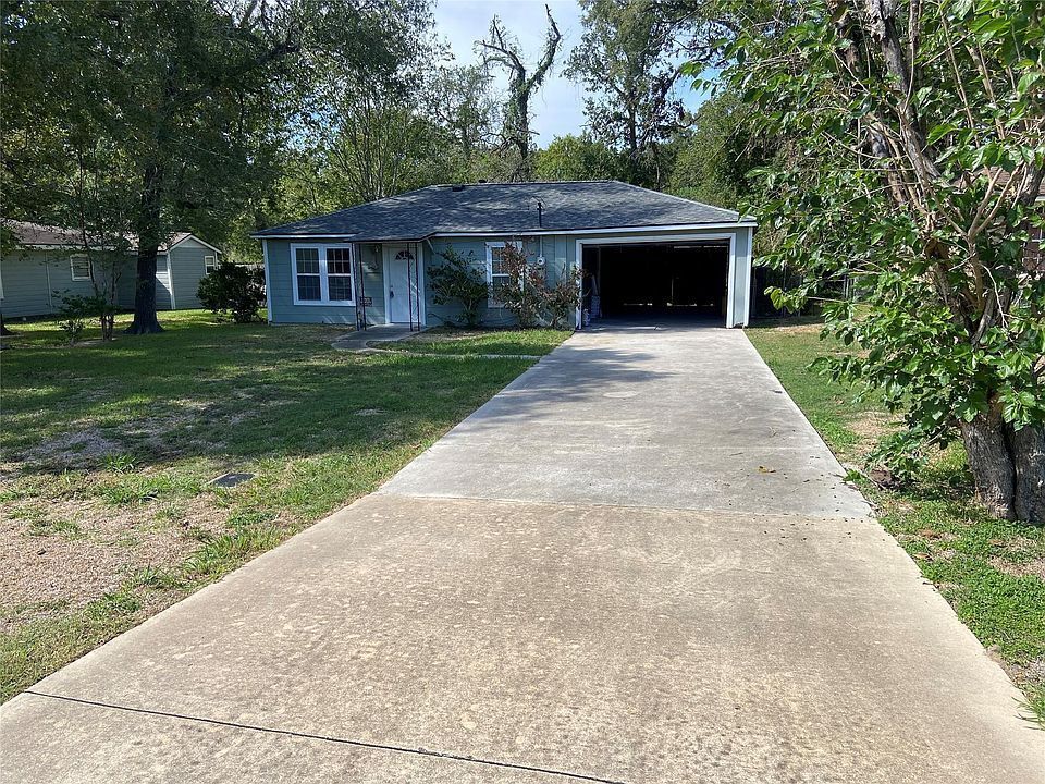 Foto del edificio - 2103 Holly Dr