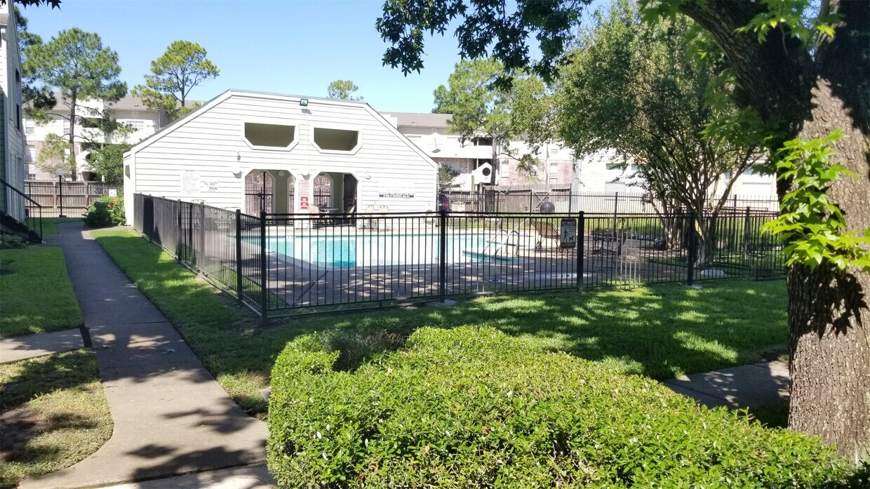 Foto principal - 6602 Harbor Town Dr