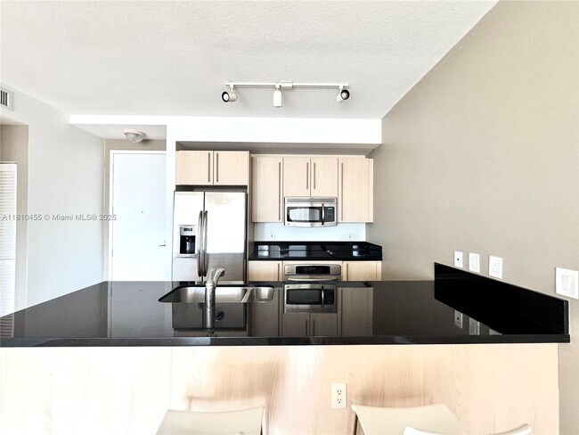 Foto del edificio - 1111 SW 1st Ave