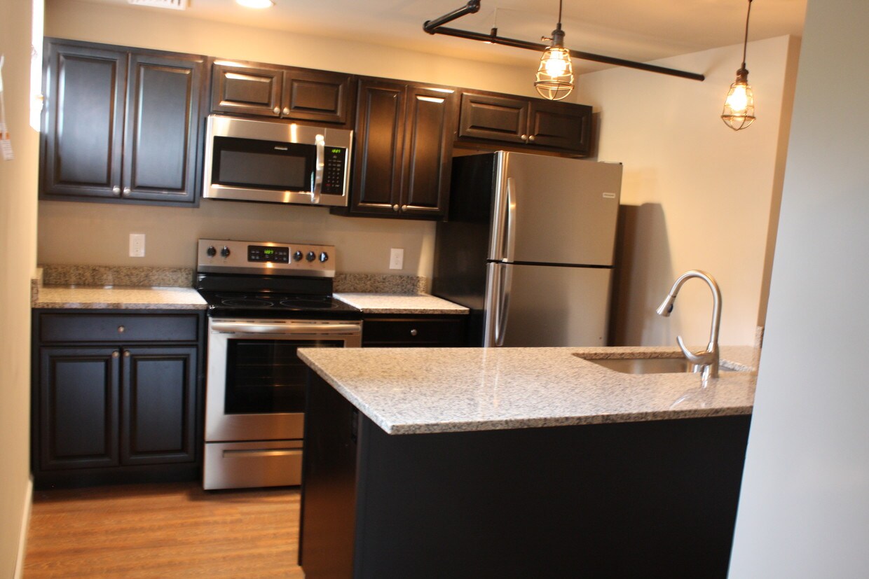 Foto principal - 2309 E Philadelphia St