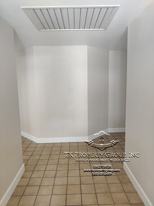 Building Photo - 13313 Thistle Loop