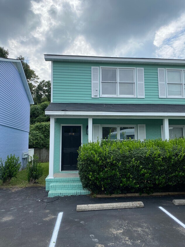 1754 12th St, West Columbia, SC 29033 Townhome Rentals in West