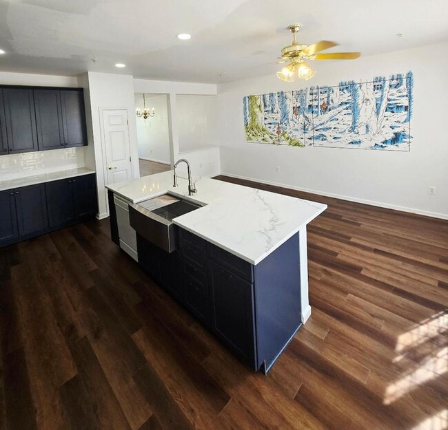 Building Photo - Great Townhouse in Pasadena Maryland