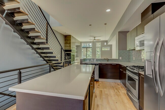 Foto del edificio - 2345 Walnut Street Unit 17
